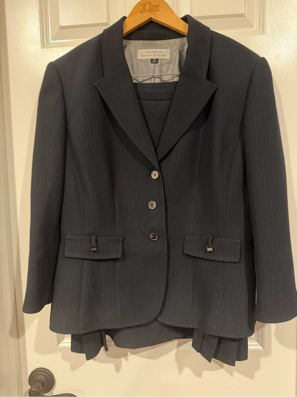 Tahari ASL Dark Olive Great Textured skirt suit 16